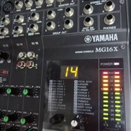 Yamaha MG16X mixer