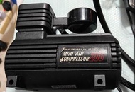 迷你車用12V打氣泵 200 PSI 車用12v電插資