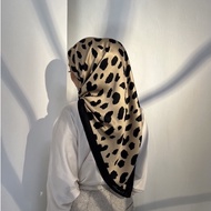 : Passion 44” square satin silk