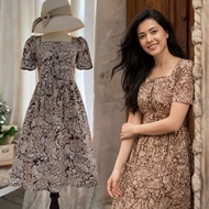 Square neck button-down dress with elastic waist, loose fit, pockets _ D5.992