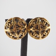 Chanel vintage香奈兒復古鈕釦造形簍空cc標誌金色古董夾式耳環耳釦