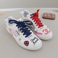 CHANEL香奈兒 x Pharrell菲董聯名塗鴉小白鞋女鞋，35.5碼，配件無