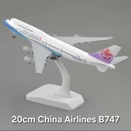 20cm Chinese Aircraft Airlines B747 With Wheel Taiwan B747 Diecast Metal Display Toy Decoration Coll