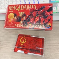 ⬇️睇描述先 📮包平郵 macadamia 朱古力 電話台座 macadamia almond gundam 高達 馬沙之反擊 沙煞比 char sazabi 朱古力 明治 meiji zeon of