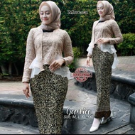 Kebaya Brokat Set Indonesia ( Tidak termasuk Hijab/Tudung )