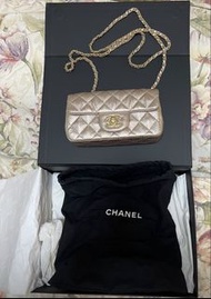 Chanel Classic CF20