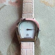 AIGNER 粉紅色貝殼表面淑女錶（正品）
