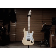 FENDER JAPAN YNGWIE MALMSTEEN STRATOCASTER ELECTRIC GUITAR, MAPLE FB (YELLOW WHITE)