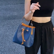 LV路易威登 neonoe藍色拼色epi水波紋小號水桶包手提包肩背包