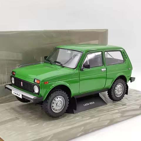 Diecast SOLIDO S 1:18 Scale LADA NIVA GREEN 1980 Alloy Car Model