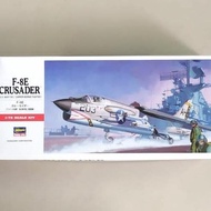 Hasegawa 1/72 F-8E Crusader (US Navy/MC Carrier-Borne Fighter)