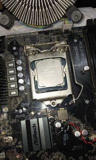 電腦底板及cpu i3-9100F