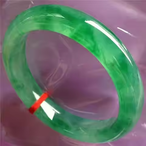Myanmar jadeite bracelet ice glutinous species Myanmar bracelet women's treatment old pit yang green