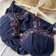 JAPANESE style bra AMOSTYLE by TRIUm ph size 75B 75C 34A 34B. Wireless, padded bra