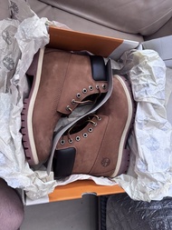 Timberland 啡色防水靴