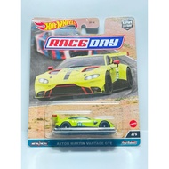 Hot Wheels Premium Aston Martin Vantage GTE