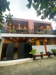 Rumah 200 m² dengan 3 kamar tidur dan 3 kamar mandi pribadi di Prambanan (Sheraz Homestay 3 Kamar Fu