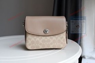coach 89089 經典老花斜挎手提包 Cassie 翻蓋款 多功能款 3條肩帶 多種背法 超級實用  Size _ 201610Coach 蔻馳