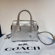 COACH Andrea Carryall