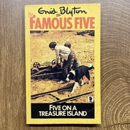 The Famous Five - Five on a Treasure Island by Enid Blyton MMPB 1980 Book 1 of Famous Five series