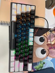 裂紋K620電競機械有線鍵盤keyboard（白黑雙拼旗艦版