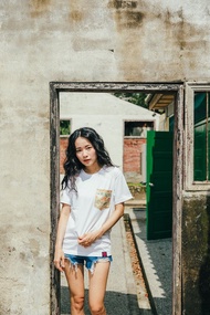 【客製化禮物】 西陣織永恆質感訂製T恤(女生版)