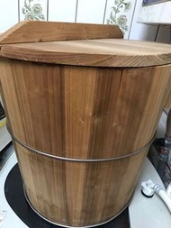 台灣檜木油飯、拌飯桶 ，高40*39（上蓋）直徑公分