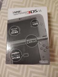 【功能正常．盒裝近新品】New 3DS LL 日規主機 (金屬黑) + 原廠充電器 + 送九片正版遊戲