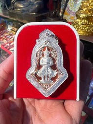 泰國佛牌🌹 泰國鬼王法術第一高僧 屈朱拉曼利🌹 龍婆易🌹 佛曆2563年 "伴意省〞鬼王"他域術運"聖物 純銀"隆也"琺瑯版