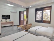 Chengjiang Yuanyu Inn (Fuxian Lake Star Night Market)