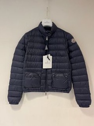 Moncler 薄羽絨外套