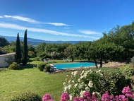 Rumah 250 m² dengan 4 bilik tidur dan 2 bilik mandi peribadi di Route de Murs (Maison des Roses)