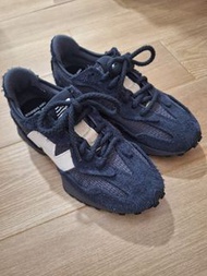 New Balance 327 黑色運動鞋 麂皮 復古風