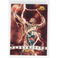 1995-96 SkyBox Premium #287 Gary Payton ELE ELECTRIFIED SUBSET (product code 796B1P42S9)