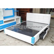 Dipan Dan Sandaran Laci Untuk Kasur Busa Atau Springbed /trinityjayafurniture