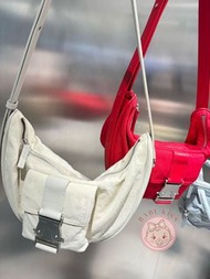 預訂貨品!!!名牌潮牌長期代購🛍️ Matin Kim Buckle Hobo Bag👜