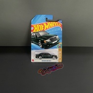 Hot Wheeels Mercedes-Benz 500 E