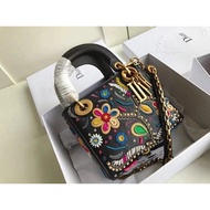 DIOR DIOR Bag DIOR Bag DIOR Female Bag DIOR Saddle Bag DIOR Three Grid DIOR 5 Grid DIOR Badge Style 
