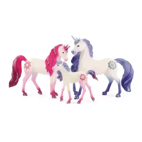 Bayala - Playset - With Mom, Dad and Cute Baby Figurines - Magic Horse Toys for Girls and Boys - Ima