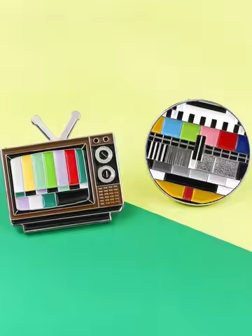 Vintage TV Pin No Signal In 80s Lapel Pin Brooch Creative Colorful Rainbow Badge Brooch for Student 