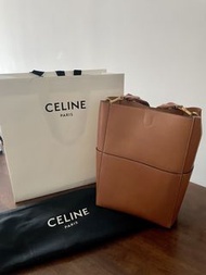 (絕版!! ) Celine Seau Sangle Bucket Brown (calfskin) 98% new !!