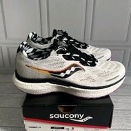 Saucony TRIUMPH 19th REVERIE WHITE Shoes || Original PREMIUM QUALITY