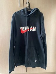 Nike帽踢/長袖/Taiwan