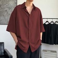 Manfinity Homme เสื้อเชิ้ตผู้ชายสีเบอร์กันดีแบบติดกระดุม,เสื้อสบายๆสำหรับฤดูร้อน ทรงหลวม แขนสั้น คอป
