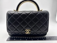 Chanel 握把 WOC 黑金羊皮包