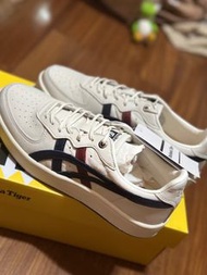 &lt;全新&gt;Onitsuka Tiger鬼塚虎- 經典色 GSM SD 休閒鞋 (1183A803-100)