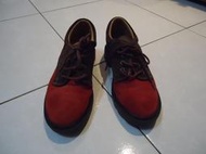 DAPHNE/達芙妮咖啡+紅色內增高5cm休閒鞋,尺寸:230,鞋內長23.1cm,清倉大特價,少穿極新