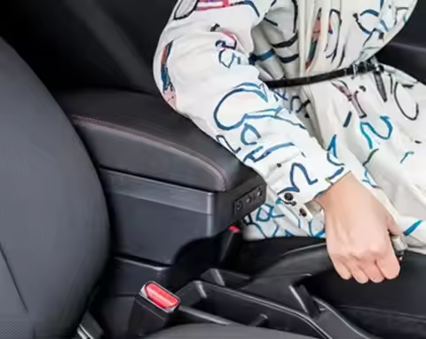 For Land Rover Freelander Armrest box Land Rover Frelender 2 2006-2012 central Store content Storage