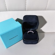 Tiffany 蒂芙尼  Embrace系列，粉色藍寶石鑲鑽戒指，50 號