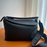LOEWE 黑皮革SMALL PUZZLE 超好看唷